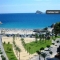 A escasos metros de la playa, ideales parejas