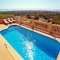 Villa lujosa en mejor ubicaci�n y con vistas
