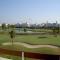 Urbanizaci�n con paddel, piscina y garaje.