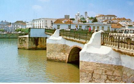 Ponte Tavira