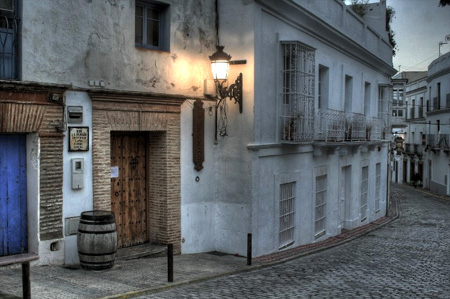 Tarifa por la Noche, Calle Guzman el Bueno