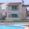 Con piscina, en un lugar tranquilo