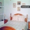 Apartmento con peque�o jard�n.